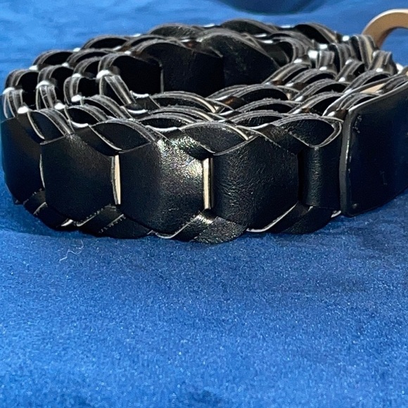 Kohl’s Black Vegan Soft Leather Gold Buckle Adjustable to your waist Belt 49”XL - Picture 7 of 11